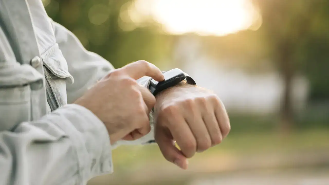 Como smartwatches podem ser usados para hackear computadores isolados