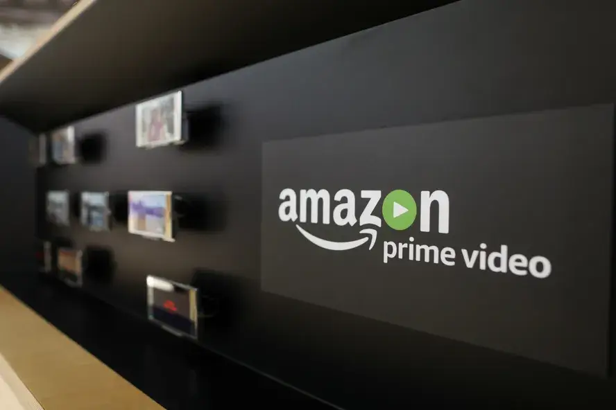 Amazon é proibida de exibir anúncios no Prime Video para assinantes antigos