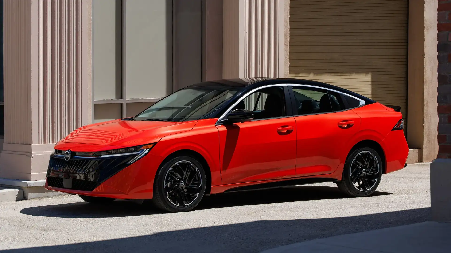 Nissan Sentra 2026: Evolução no Visual, Conservadorismo na Mecânica