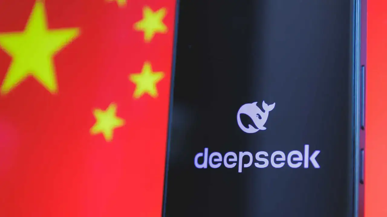 Itália investiga IA chinesa DeepSeek por riscos de desinformação